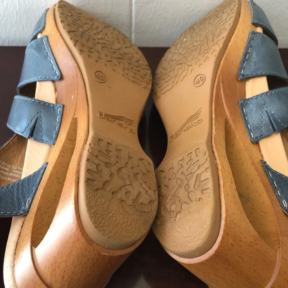 Dansko Sz 40(9.5) Blue Leather Wedge Sandals
